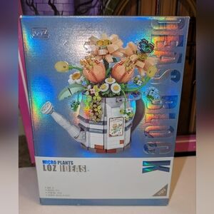 Mini building blocks watering can flower set.